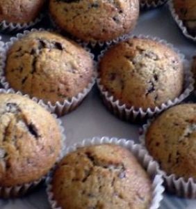 Meggyes csokis muffin
